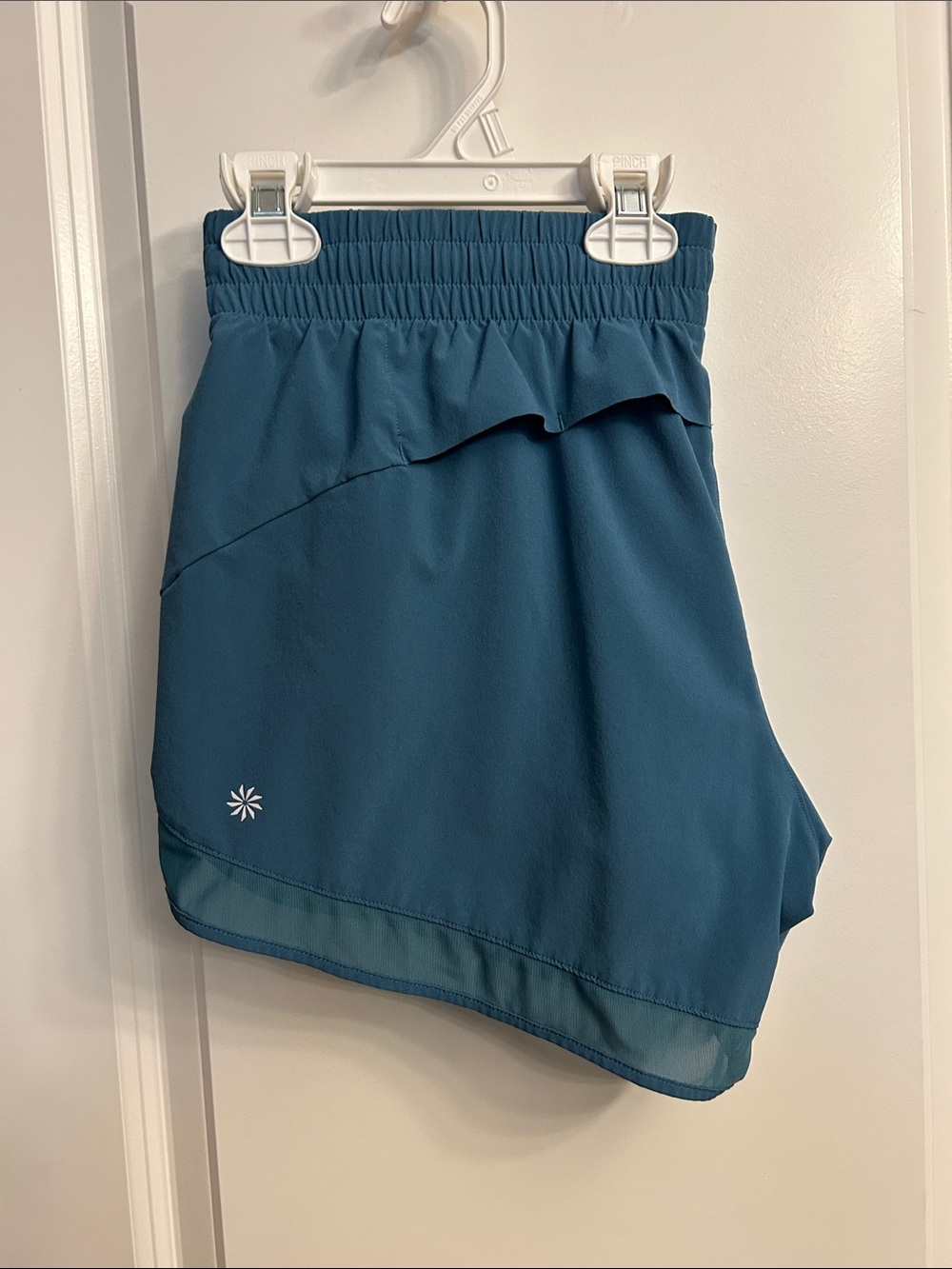 Athleta Teal Blue Mesh Racer Run 4” Short